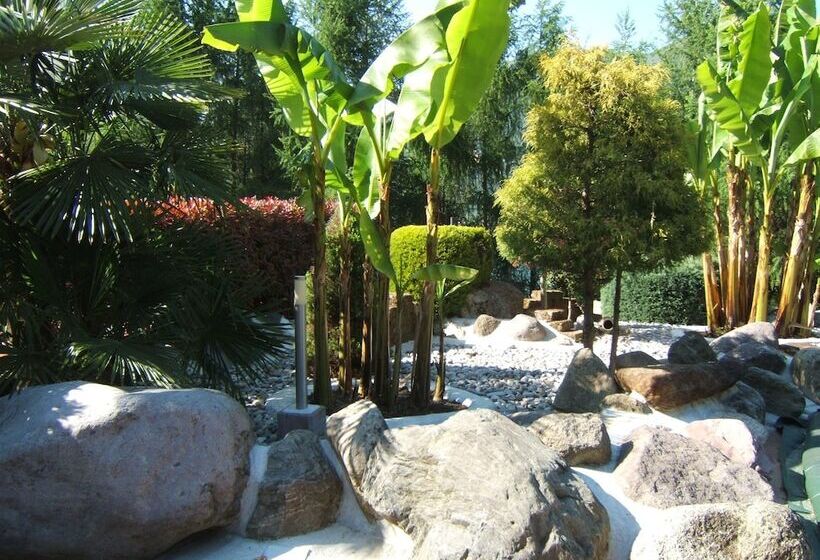 בית מלון כפרי Empire Resort