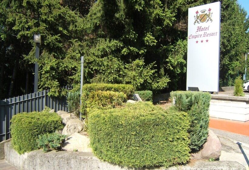 בית מלון כפרי Empire Resort