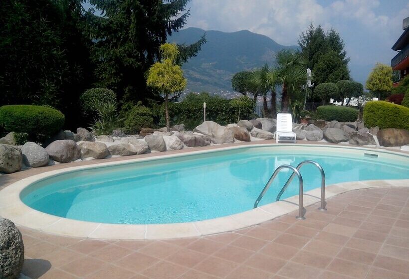 בית מלון כפרי Empire Resort