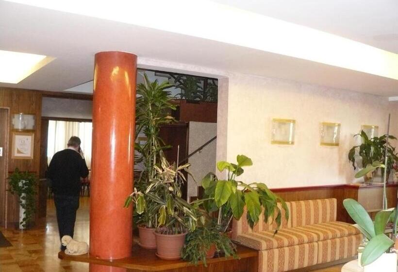 Confidence Hotel Europa