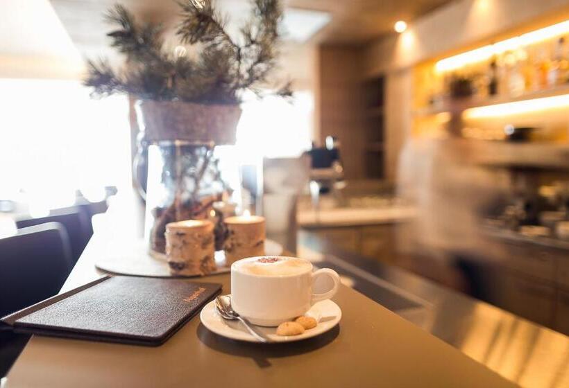 בית מלון כפרי Family Home Alpenhof