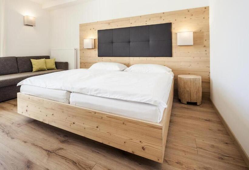 בית מלון כפרי Family Home Alpenhof