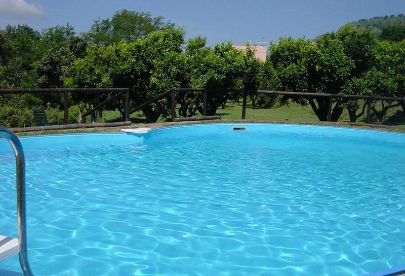 בית מלון כפרי Flegrea House