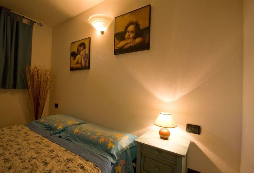 هتل Follonica Apartments