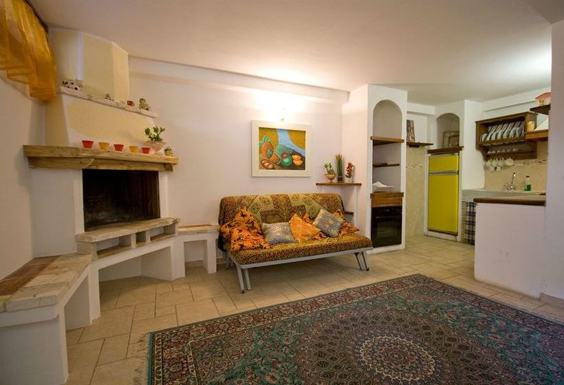 هتل Follonica Apartments