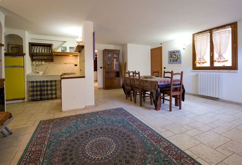 هتل Follonica Apartments