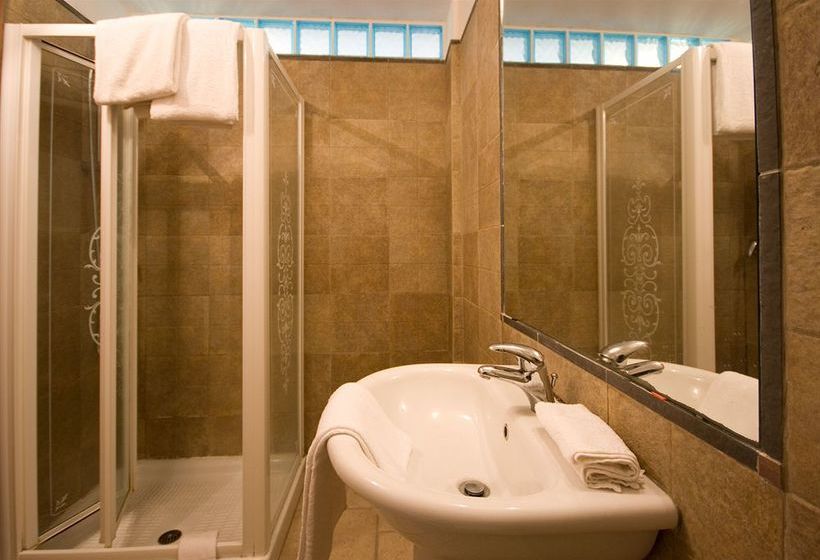 هتل Follonica Apartments