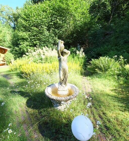 هتل Frauenpension Arleta   Women Only