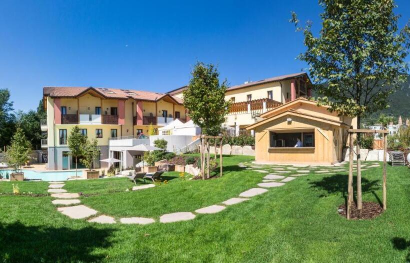 בית מלון כפרי Garden Relais