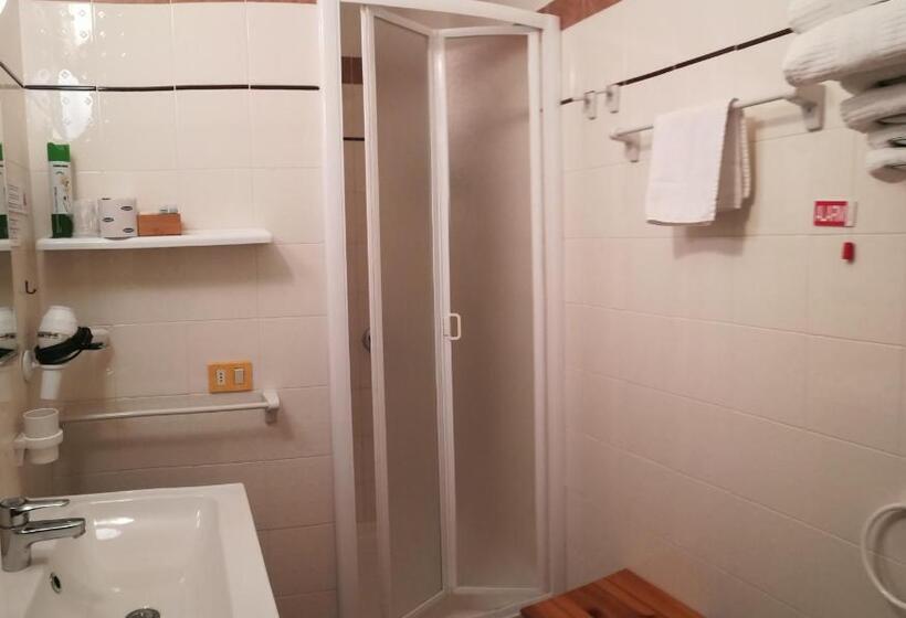 בית מלון כפרי Garnì Riviera