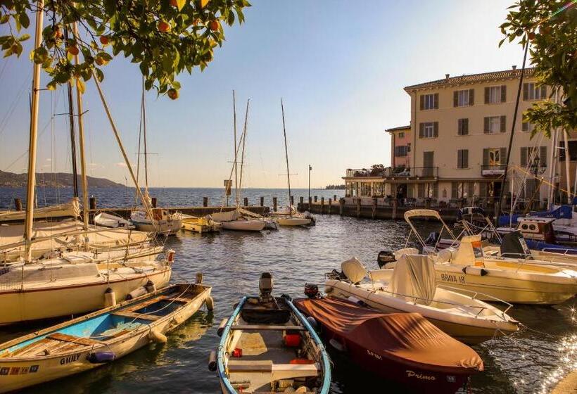 בית מלון כפרי Garnì Riviera