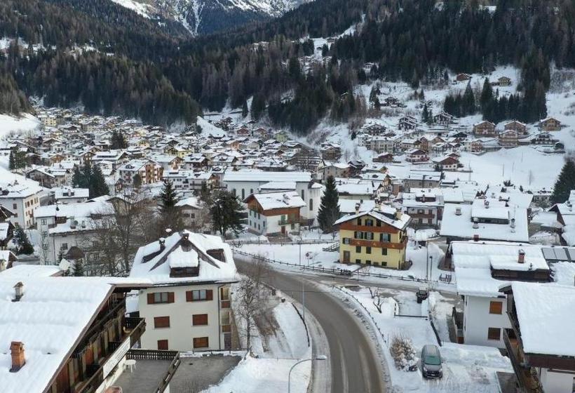 ホテル Garnì Valdan