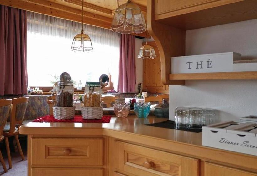 ホテル Garnì Valdan