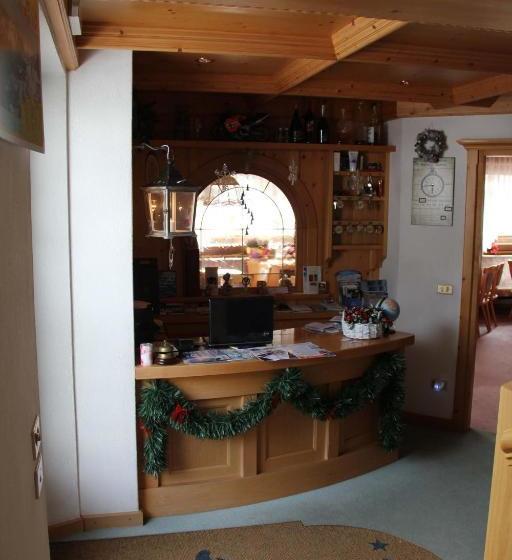 ホテル Garnì Valdan