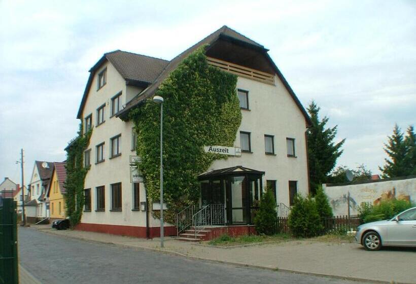בית מלון כפרי Garni Pension Zur Lutherstadt