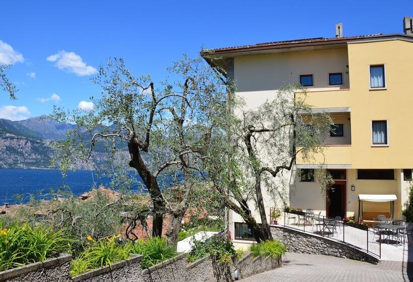 فندق Garni Selene