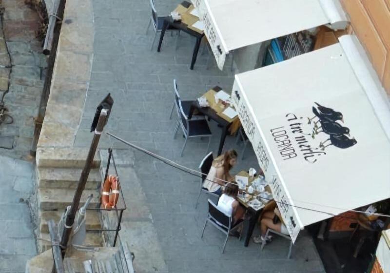 هتل I Tre Merli Locanda