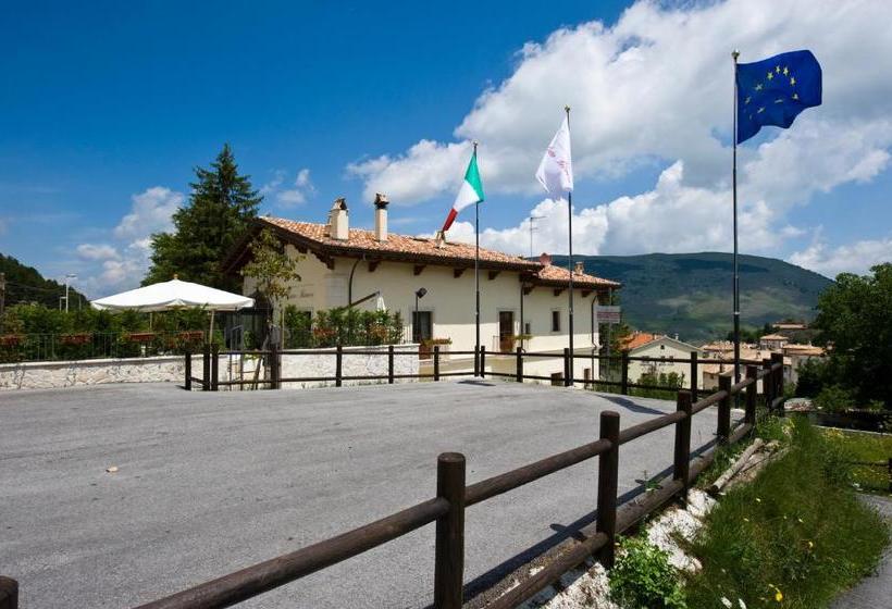 ホテル Albergo Il Gatto Bianco