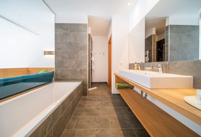 בית מלון כפרי La Casies Mountain