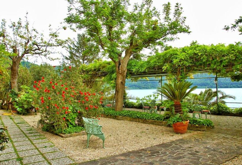 فندق La Culla Del Lago