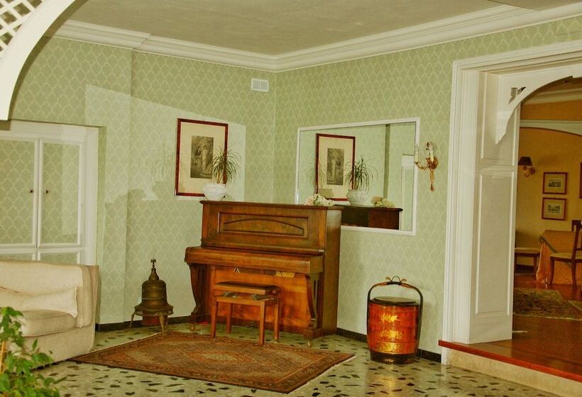 فندق La Culla Del Lago