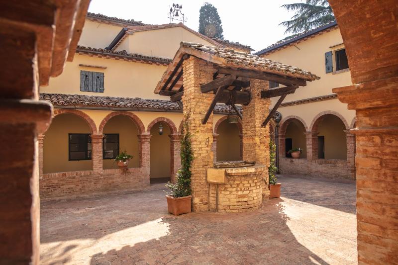 هتل La Loggia Historic Resort