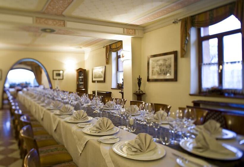 ホテル La Tavernetta Al Castello