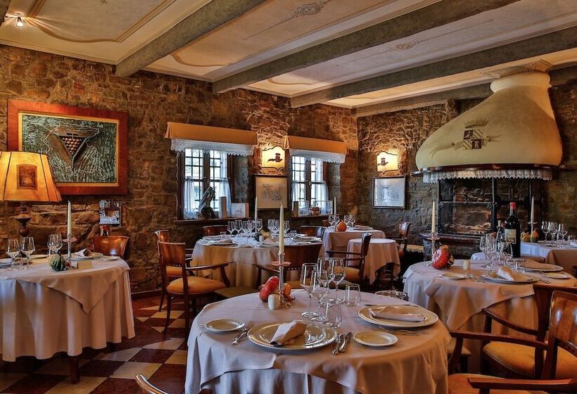 ホテル La Tavernetta Al Castello