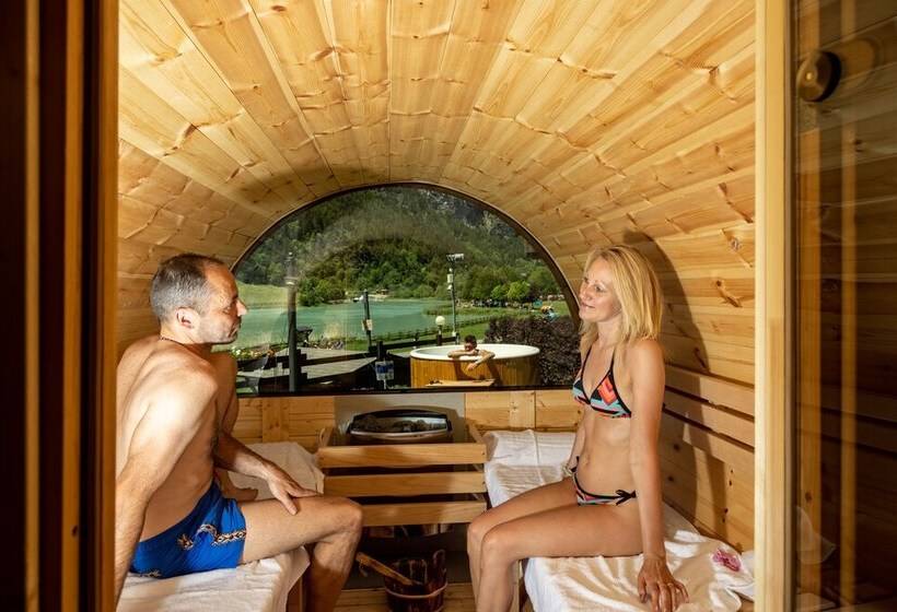 Laghetto Alpine Hotel & Restaurant