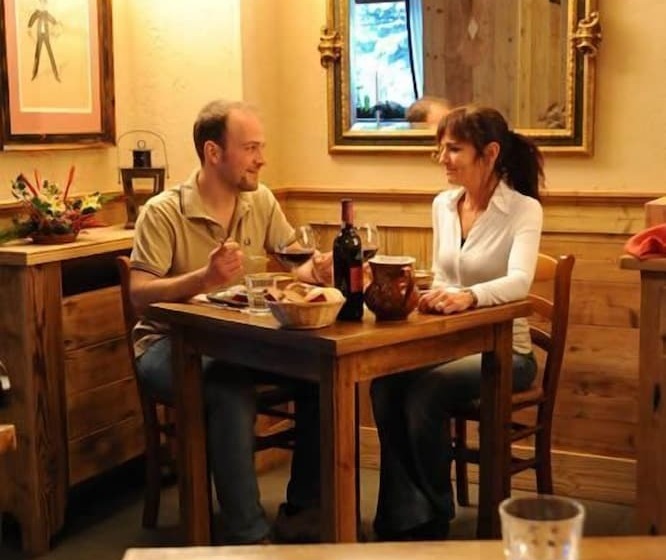 Laghetto Alpine Hotel & Restaurant