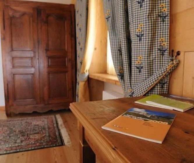 Laghetto Alpine Hotel & Restaurant