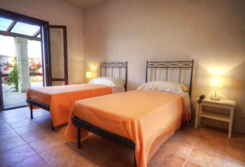 فندق Masseria Li Campi