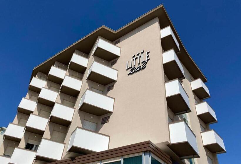 ホテル Little