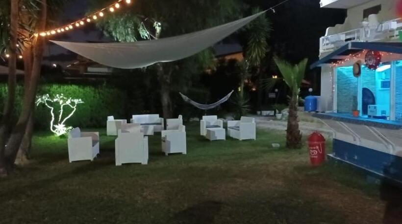 Отель Marinella