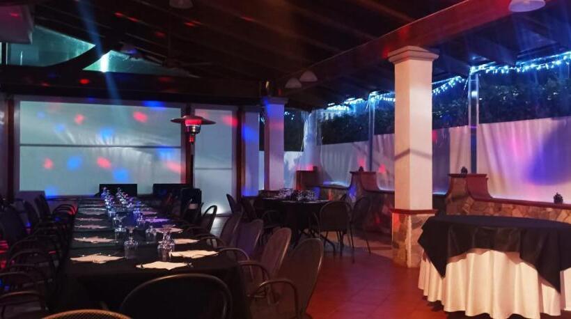 Отель Marinella