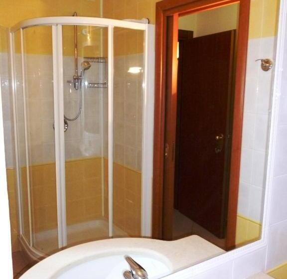 Отель Marinella