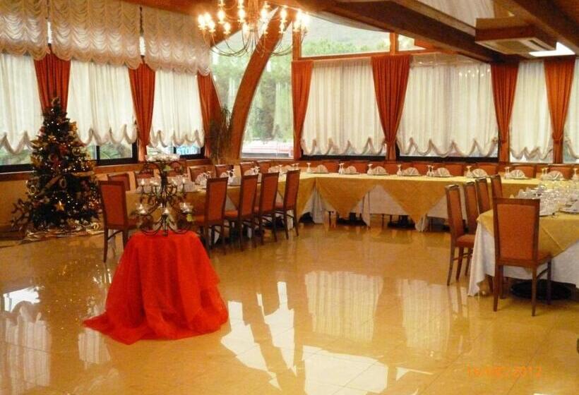 Отель Marinella