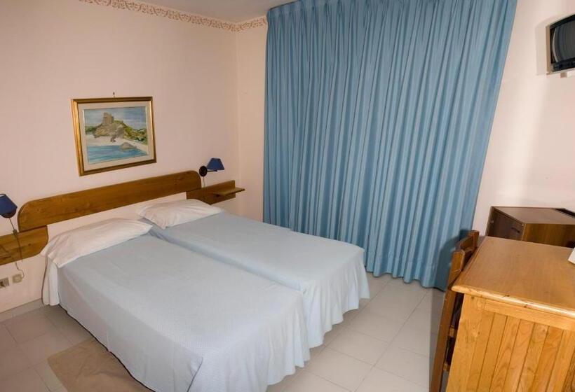 Отель Marinella