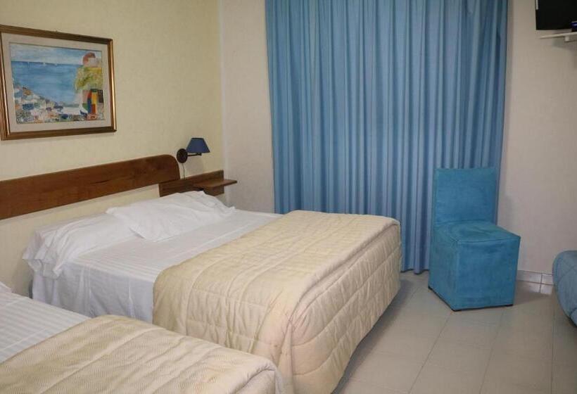 Отель Marinella