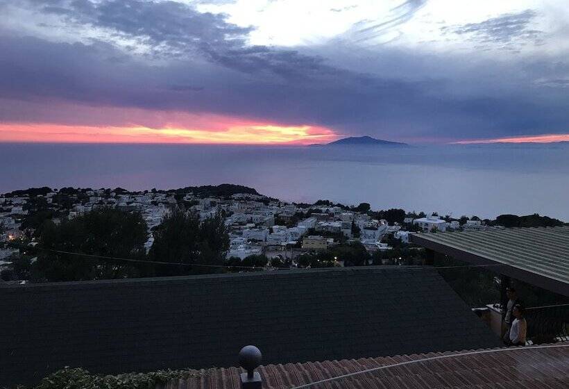 ホテル Monte Solaro Bed & Breakfast