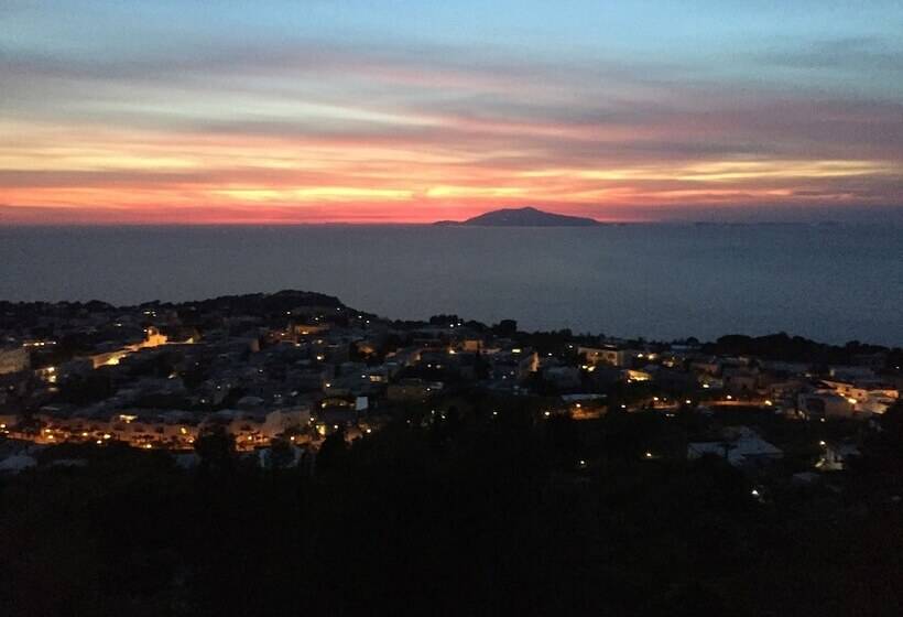 ホテル Monte Solaro Bed & Breakfast