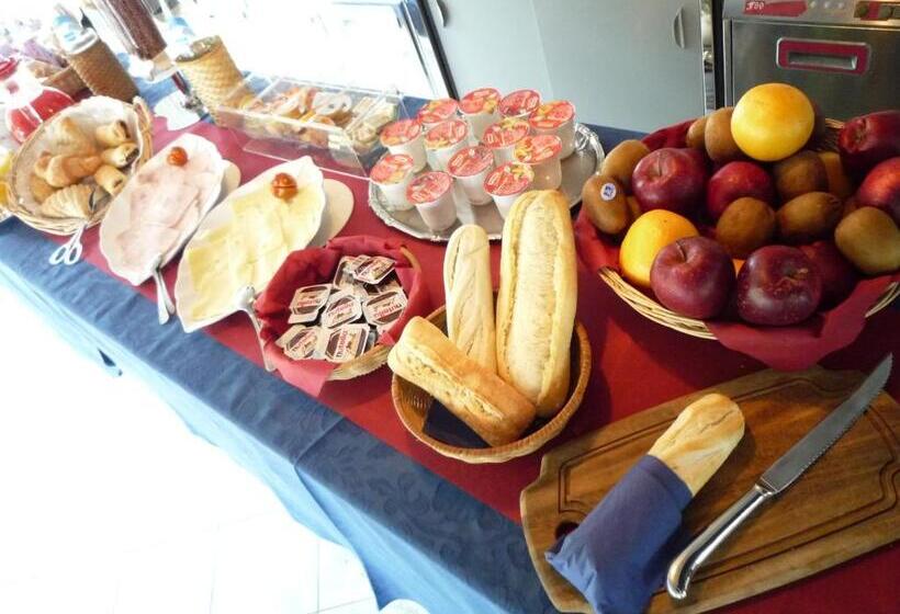 בית מלון כפרי Montecarlo