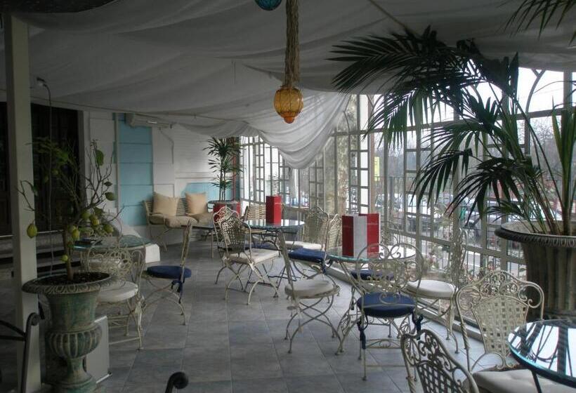 בית מלון כפרי Montecarlo