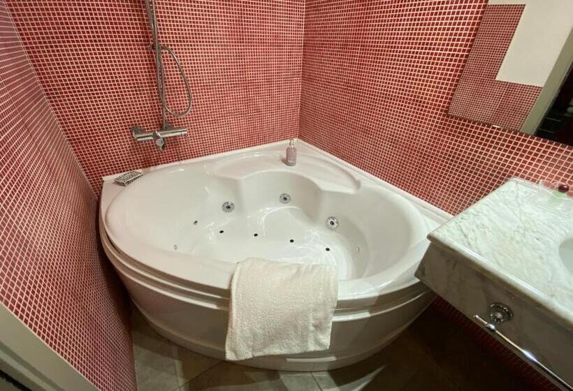 Отель New Bcomfort