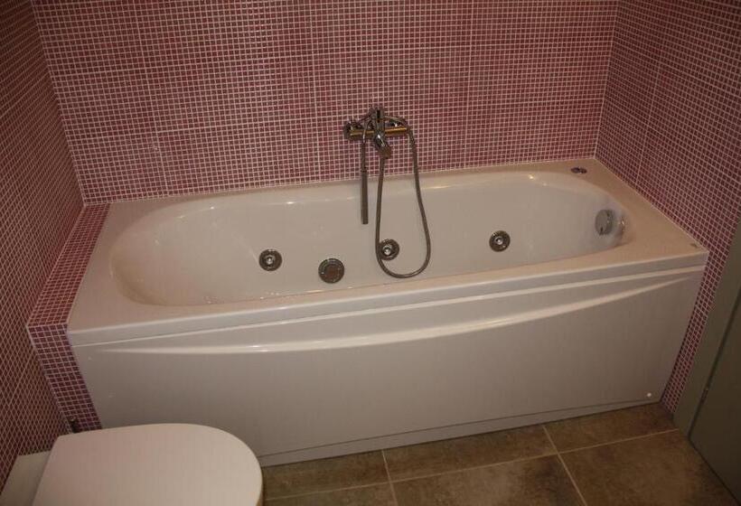 Отель New Bcomfort