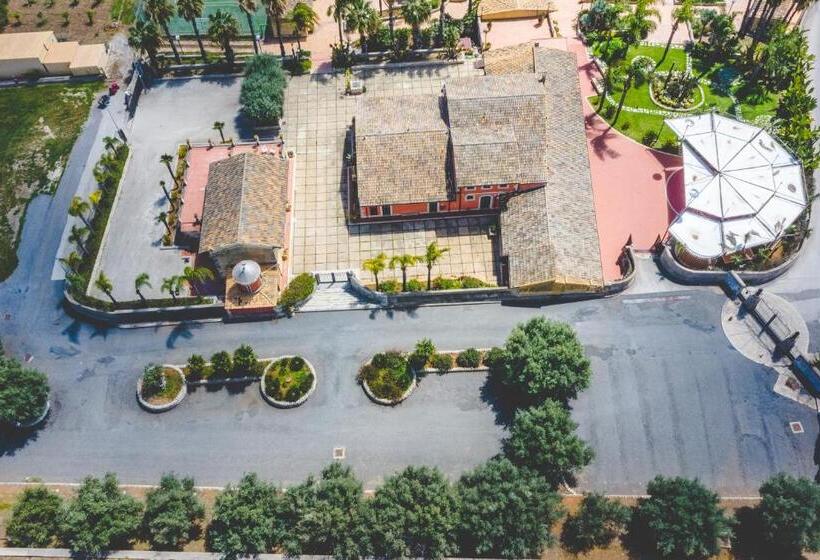 Отель Nuovo Castello Crisilio