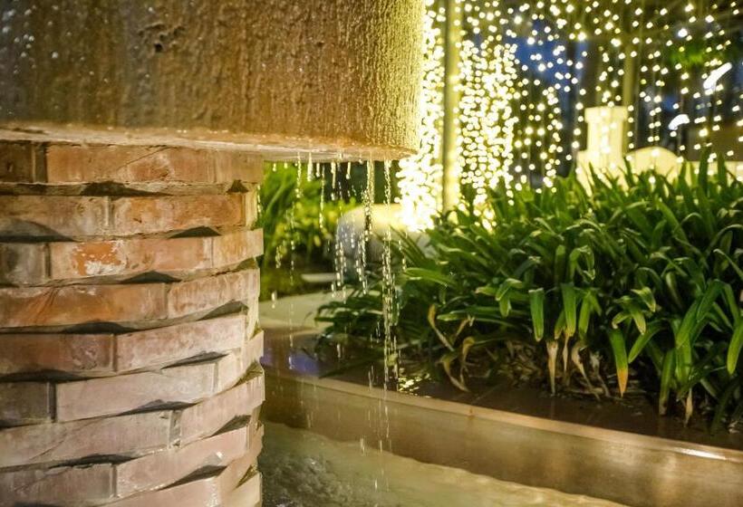 Отель Nuovo Castello Crisilio