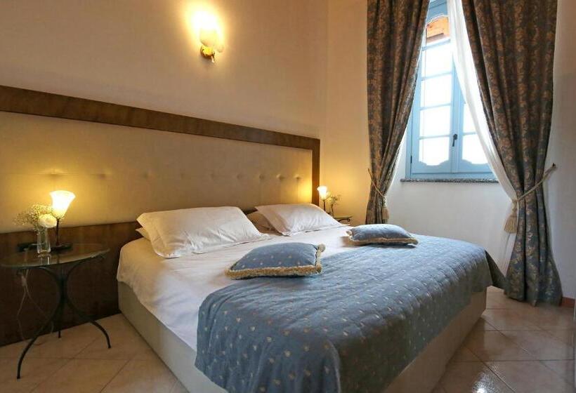 Отель Palazzo Del Vice Re