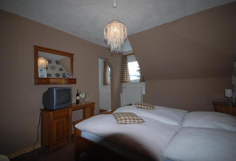 هتل Pension Haus Am Hirschsprung