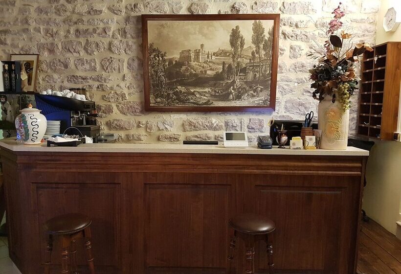 فندق Ponte San Vittorino